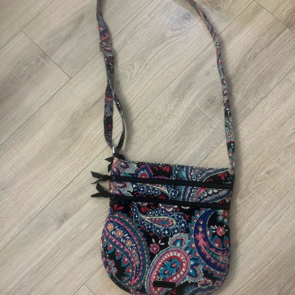 Vera Bradley Purse - Picture 1 of 6